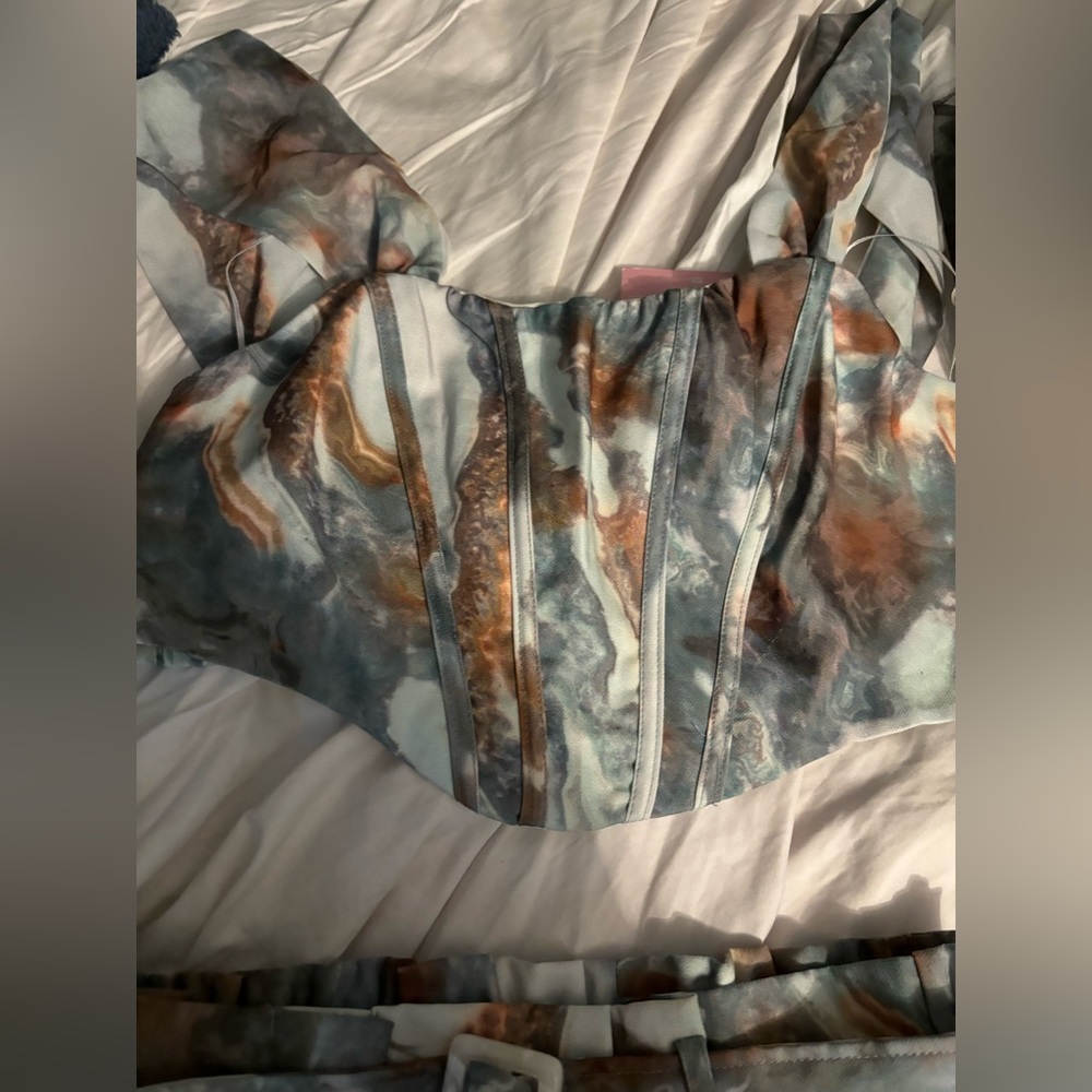 Two piece set